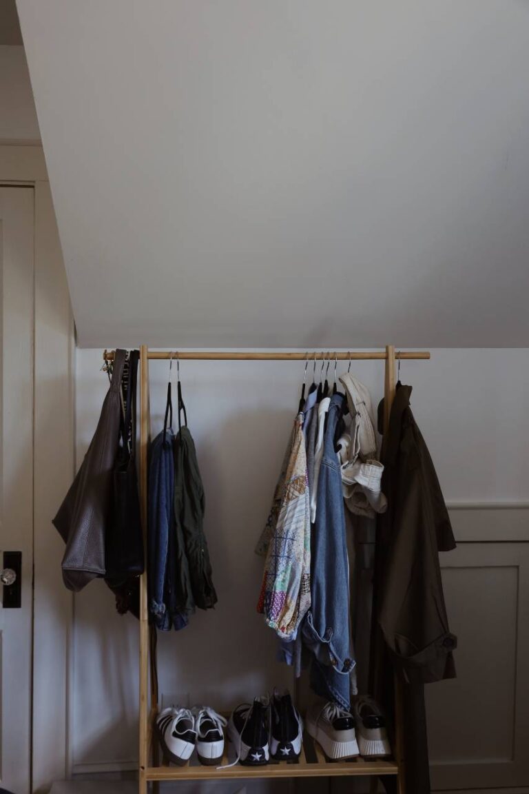 how to identify wardrobe gaps, how to tell what my wardrobe is missing
